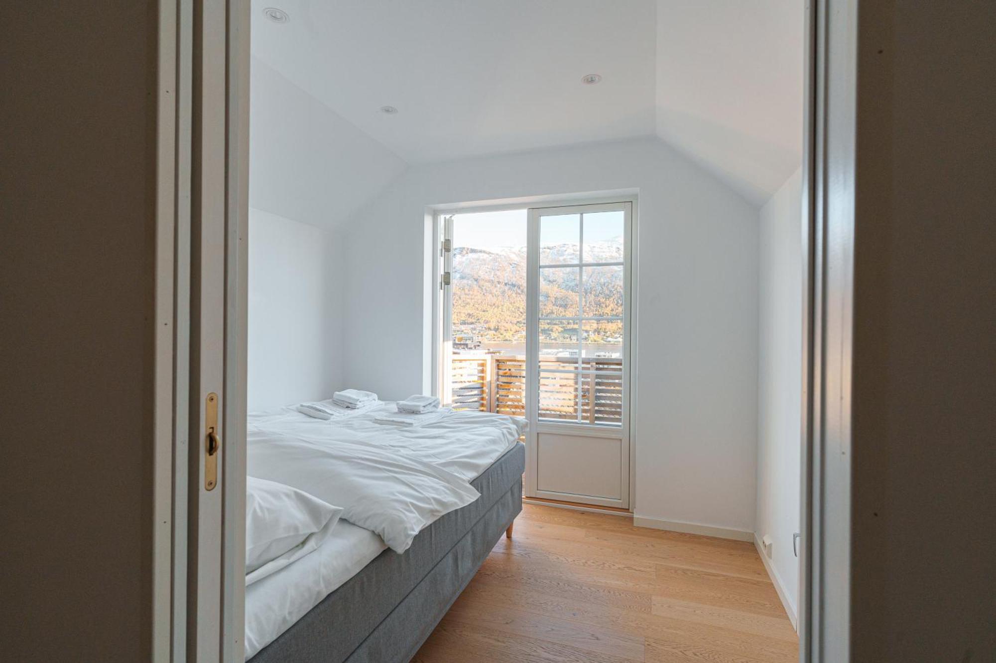 Апартаменты Modern House With Great View! Тромсё Экстерьер фото